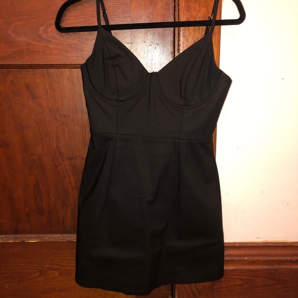 novella mini dress black
